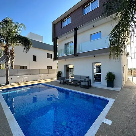 Valerian Palm - Napa's Secret Escape *