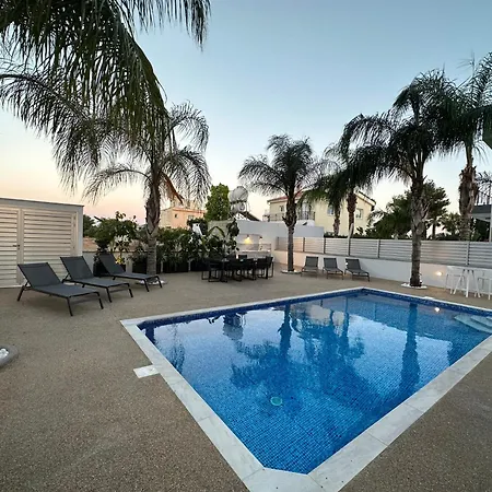 Valerian Palm - Napa's Secret Escape *