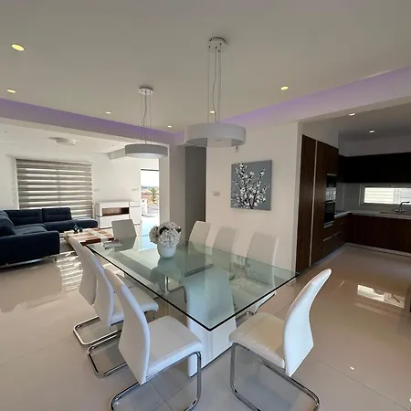 Villa Valerian Palm - Napa's Secret Escape *