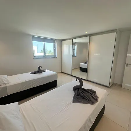 Villa Valerian Palm - Napa's Secret Escape