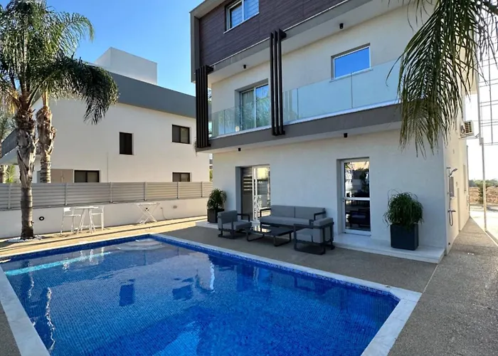 Valerian Palm - Napa's Secret Escape *