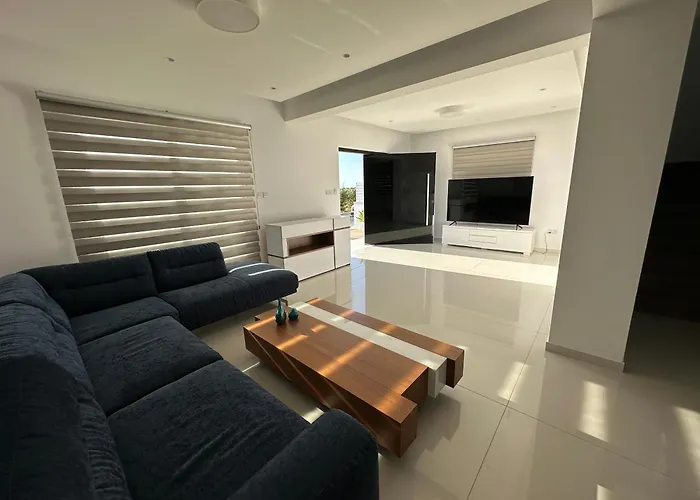 Valerian Palm - Napa's Secret Escape Villa Ayia Napa