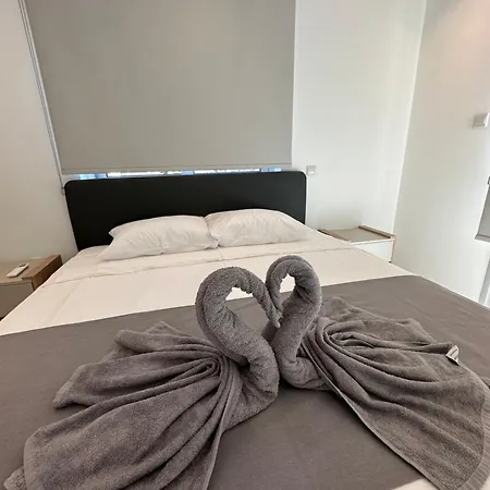 Valerian Palm - Napa's Secret Escape * Ajía Nápa