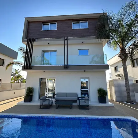 Valerian Palm - Napa's Secret Escape *