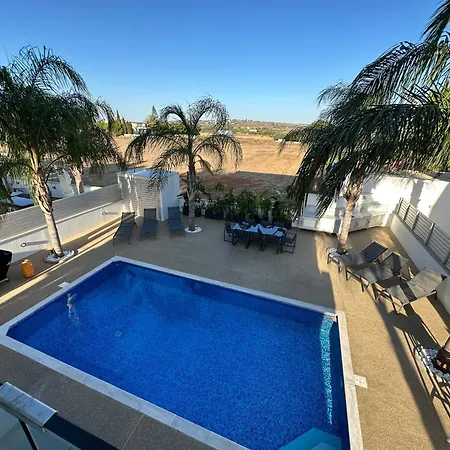 Valerian Palm - Napa's Secret Escape *