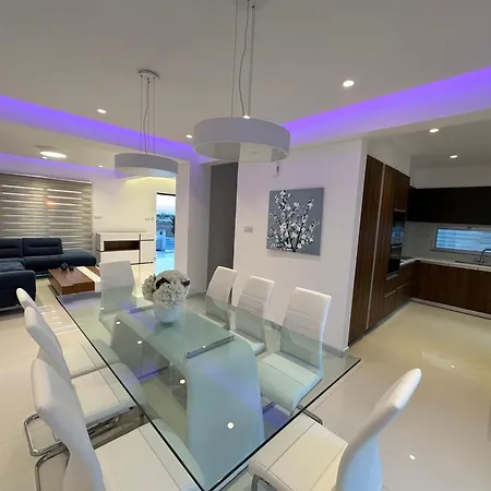 Villa Valerian Palm - Napa's Secret Escape Ajía Nápa