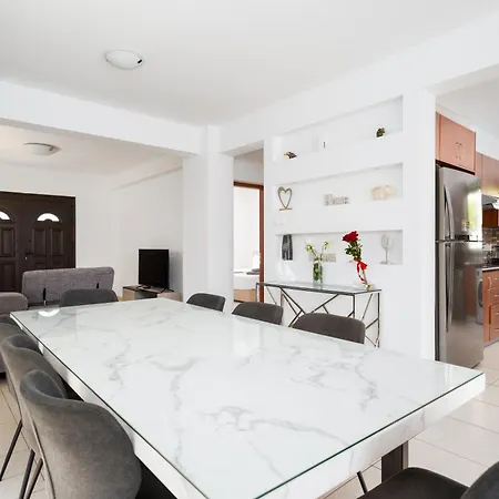 Valerian Palm - Napa's Secret Escape Agia Napa