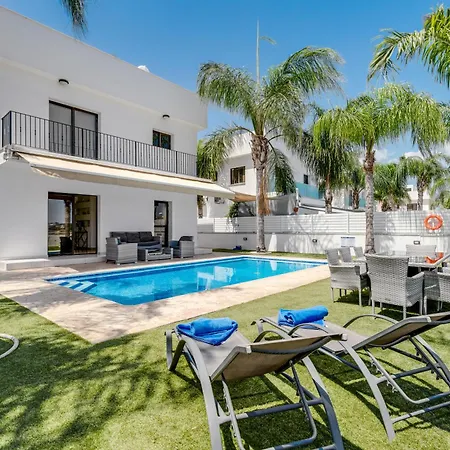 Villa Valerian Palm - Napa's Secret Escape *