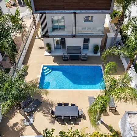 Villa Valerian Palm - Napa's Secret Escape *