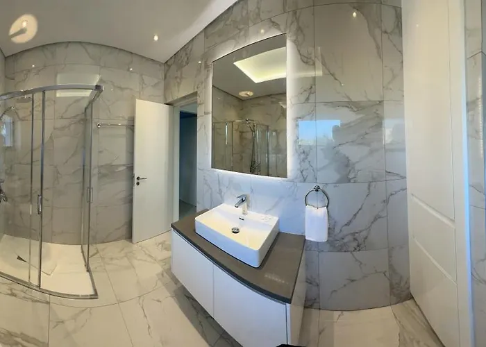 Valerian Palm - Napa's Secret Escape * Ayía Nápa