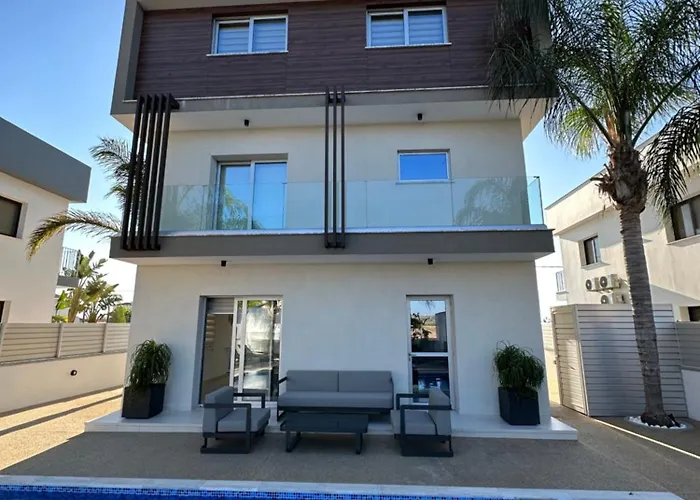 Valerian Palm - Napa's Secret Escape *