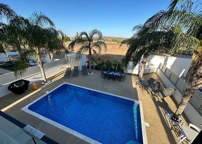 Valerian Palm - Napa's Secret Escape *