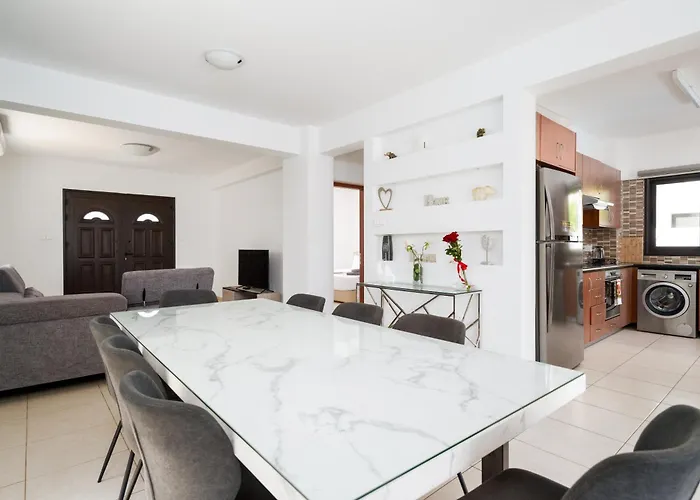 Valerian Palm - Napa's Secret Escape Ayía Nápa