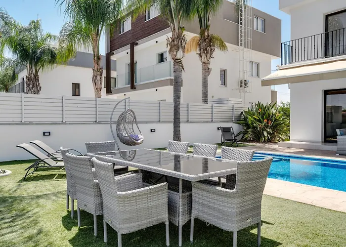 Valerian Palm - Napa's Secret Escape *