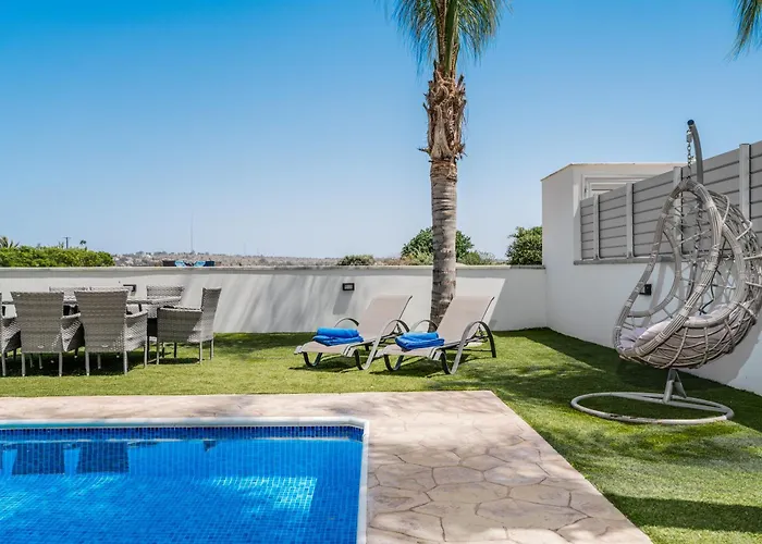 Valerian Palm - Napa's Secret Escape * Ayía Nápa