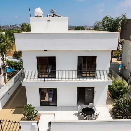 Valerian Palm - Napa's Secret Escape *