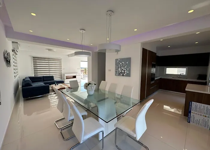 Villa Valerian Palm - Napa's Secret Escape *